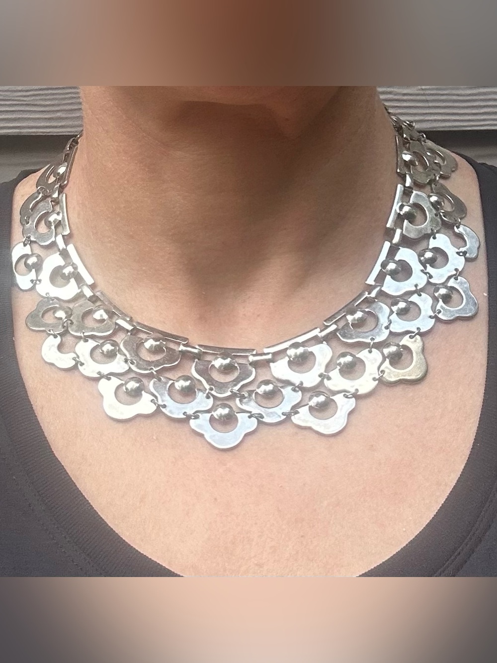 NWOT Stella & Dot Alexandria Silver-Tone Scalloped Collar Necklace